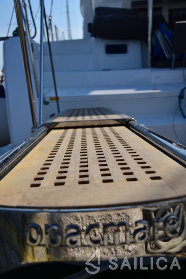 Lagoon 450  Flybridge - Yacht Charter Sailica