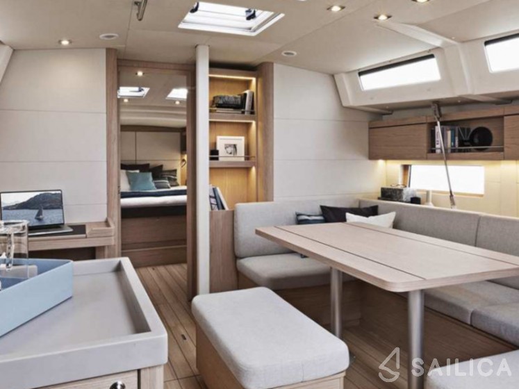 Oceanis 46 - Yacht Charter Sailica