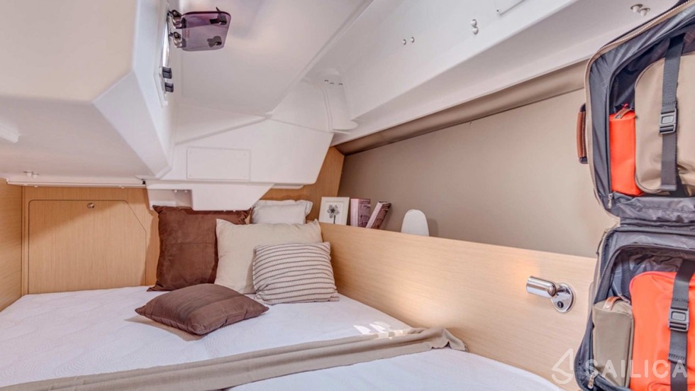 Sun Odyssey 389 - Yacht Charter Sailica
