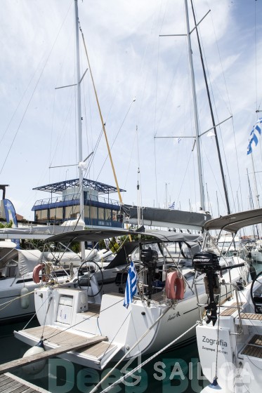 Hanse 415 - Yacht Charter Sailica