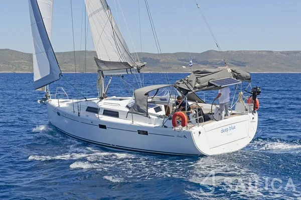 Hanse 415 - Yacht Charter Sailica