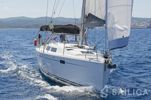 Hanse 415 - Yacht Charter Sailica
