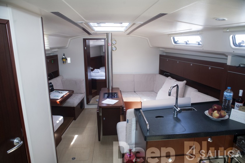 Hanse 415 - Yacht Charter Sailica