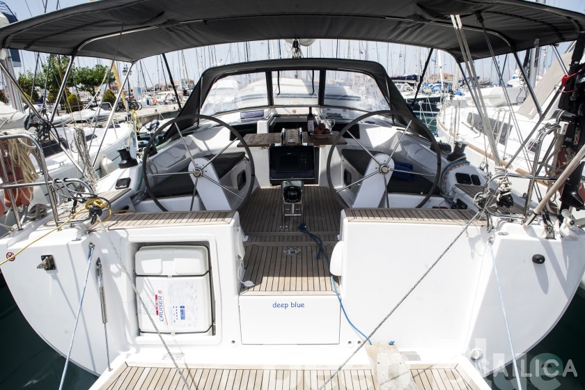 Hanse 415 - Yacht Charter Sailica