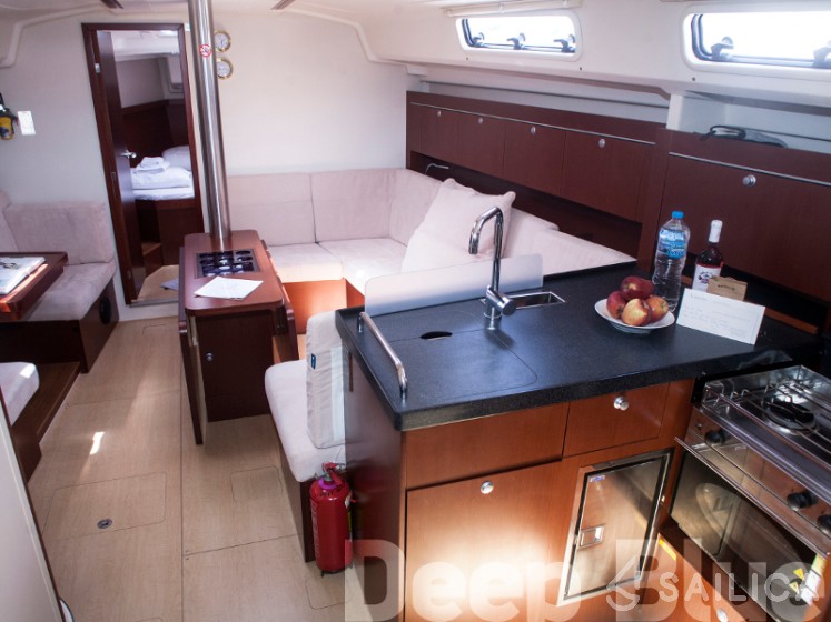 Hanse 415 - Yacht Charter Sailica