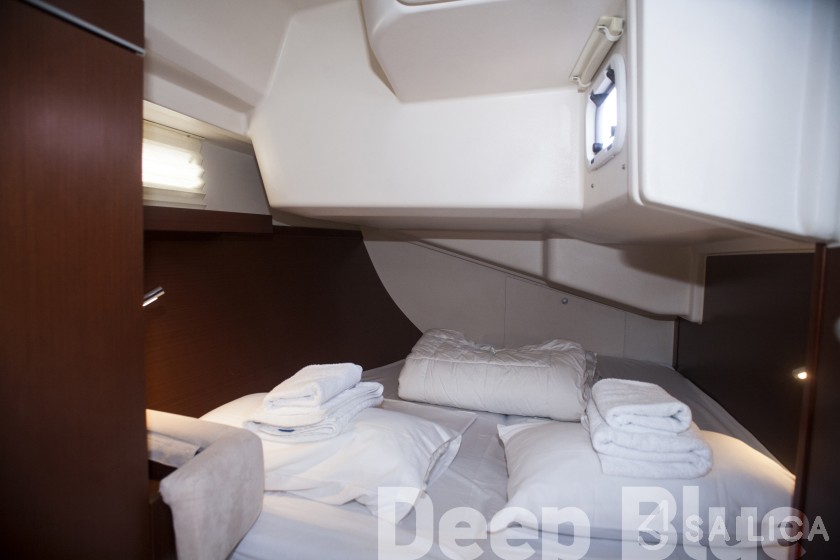 Hanse 415 - Yacht Charter Sailica