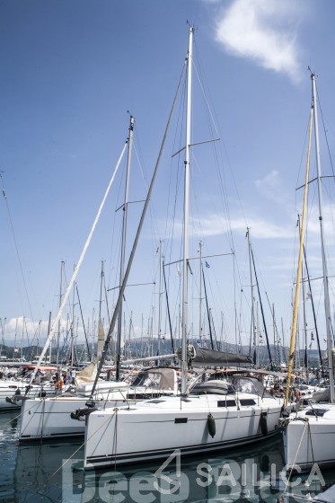 Hanse 415 - Yacht Charter Sailica