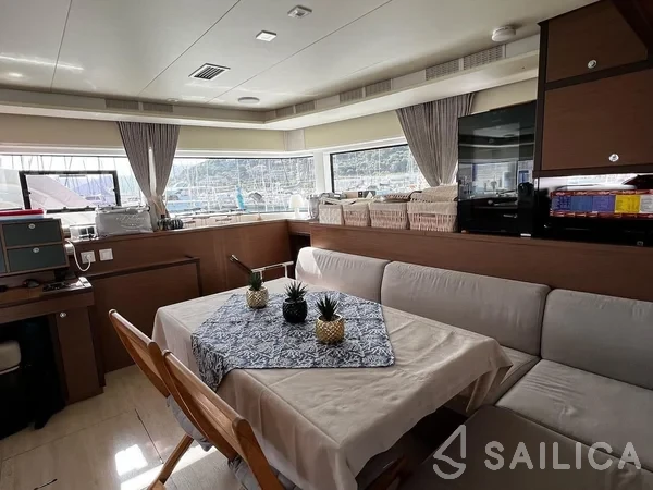 Lagoon 52F - Yacht Charter Sailica