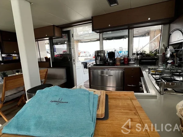 Lagoon 52F - Yacht Charter Sailica