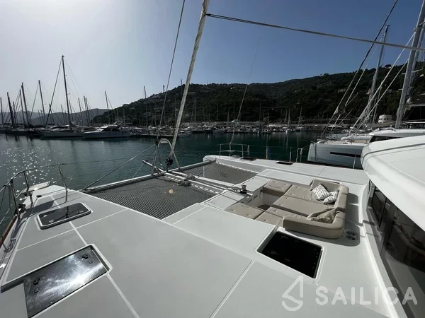 Lagoon 52F - Yacht Charter Sailica