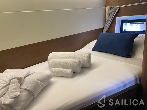 Lagoon 52F - Yacht Charter Sailica