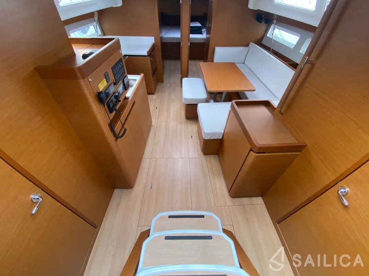 Sun Odyssey 490 - Yacht Charter Sailica