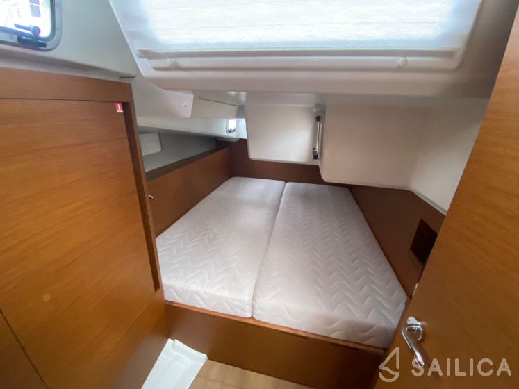Sun Odyssey 490 - Yacht Charter Sailica