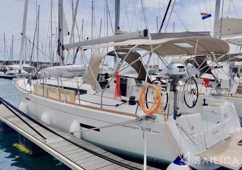 Sun Odyssey 389 - Yacht Charter Sailica