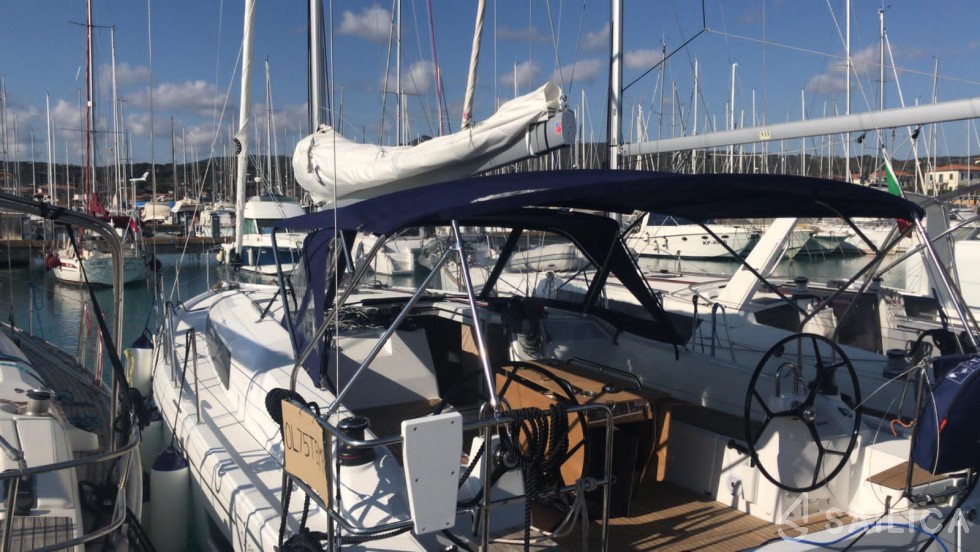 Oceanis 40.1 - Yacht Charter Sailica