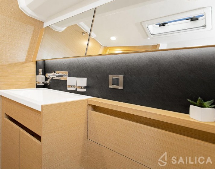 Hanse 508 - Yacht Charter Sailica