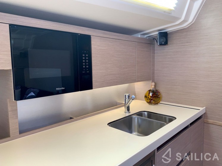 Hanse 508 - Yacht Charter Sailica