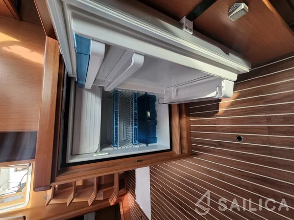 Bavaria 46 Cruiser - Yacht Charter Sailica