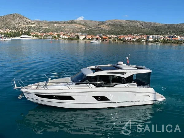 Grandezza 37CA - Yacht Charter Sailica