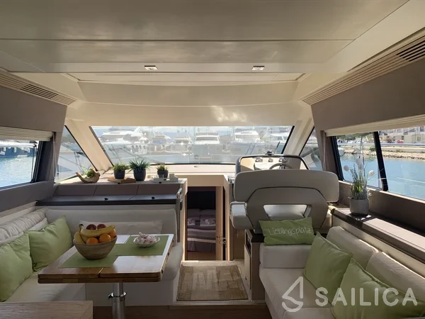 Monte Carlo 5 - Yacht Charter Sailica