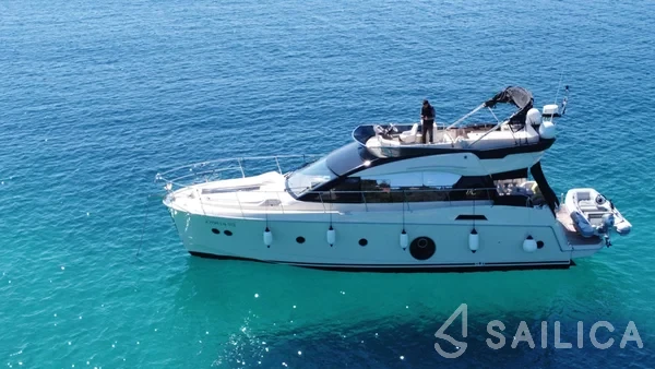 Monte Carlo 5 - Yacht Charter Sailica