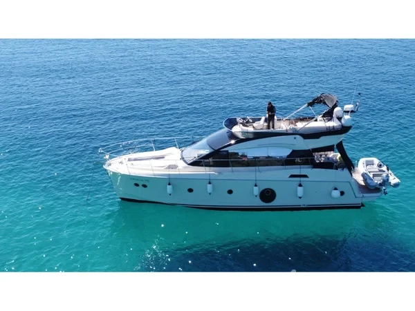Monte Carlo 5 - Yacht Charter Sailica