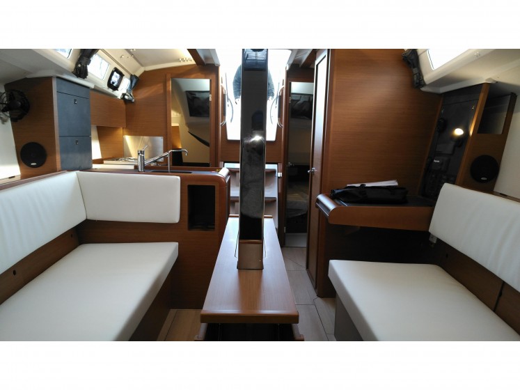 Sun Odyssey 349 - Yacht Charter Sailica