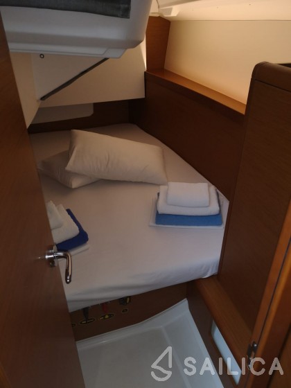 Sun Odyssey 349 - Yacht Charter Sailica
