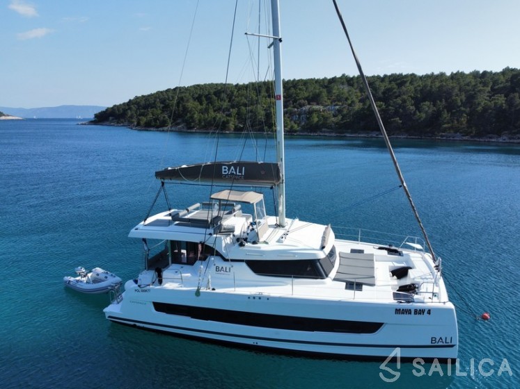 Bali Catspace - Yacht Charter Sailica