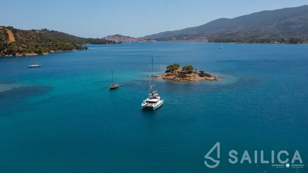 Lagoon 46  - Yacht Charter Sailica