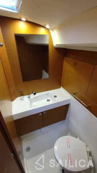 Sun Odyssey 519 - Yacht Charter Sailica