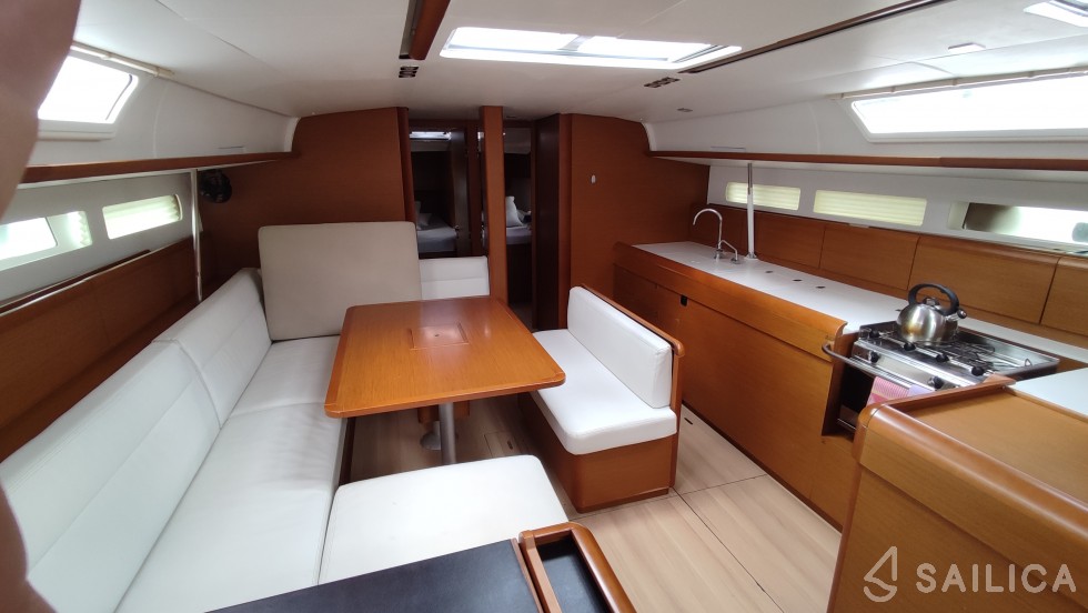 Sun Odyssey 519 - Yacht Charter Sailica