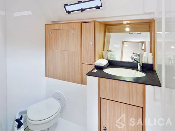 Bavaria 40 Cruiser S - Yacht Charter Sailica