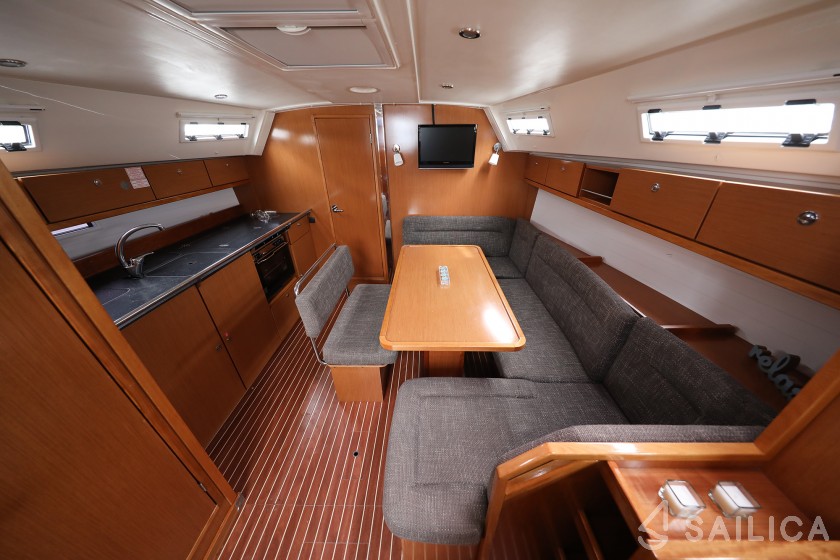 Bavaria 40 Cruiser S - Yacht Charter Sailica