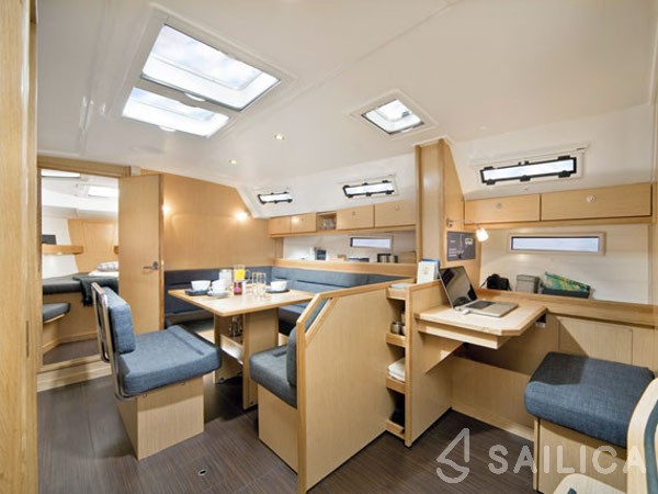 Bavaria 40 Cruiser S - Yacht Charter Sailica