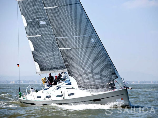 Bavaria 40 Cruiser S - Yacht Charter Sailica