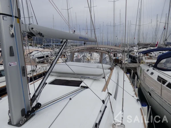 Sun Odyssey 519 - Yacht Charter Sailica