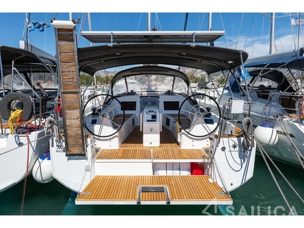Sun Odyssey 410 - Yacht Charter Sailica