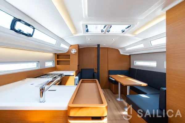 Sun Odyssey 410 - Yacht Charter Sailica