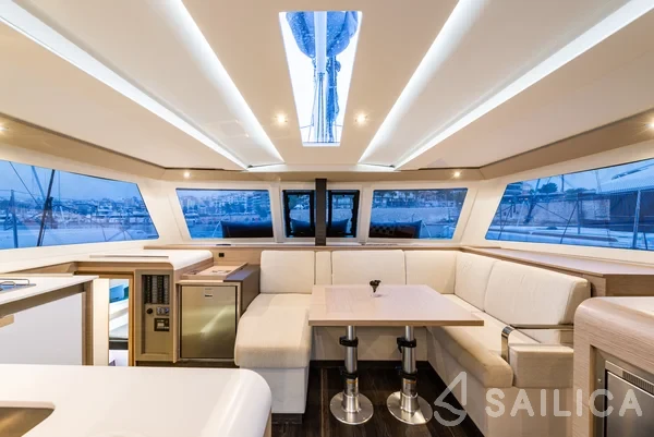 Isla 40 - Yacht Charter Sailica