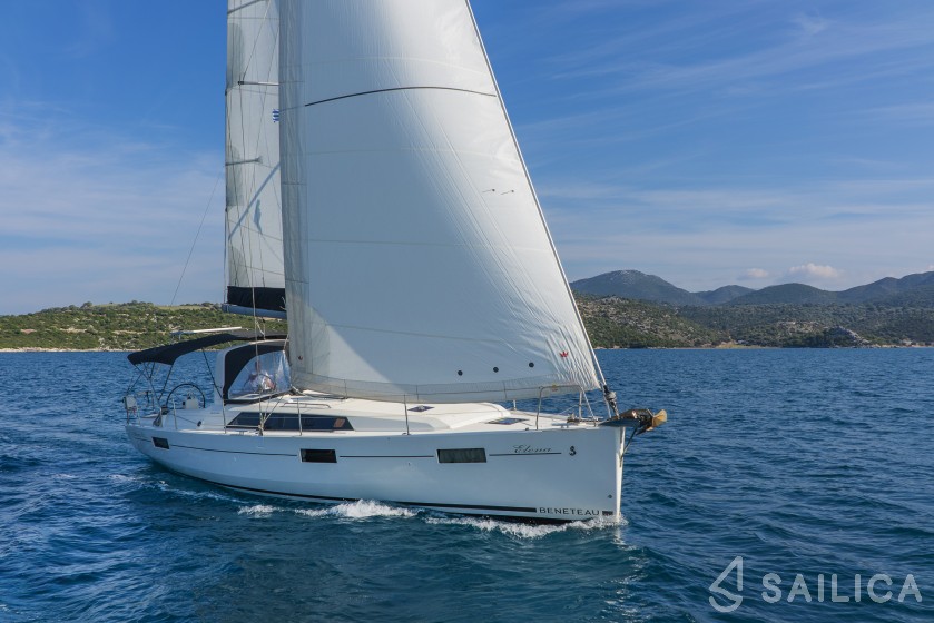 Oceanis 41.1 - Yacht Charter Sailica