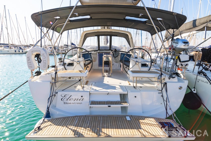 Oceanis 41.1 - Yacht Charter Sailica