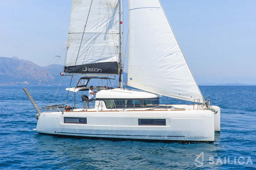 Lagoon 40 - Yacht Charter Sailica
