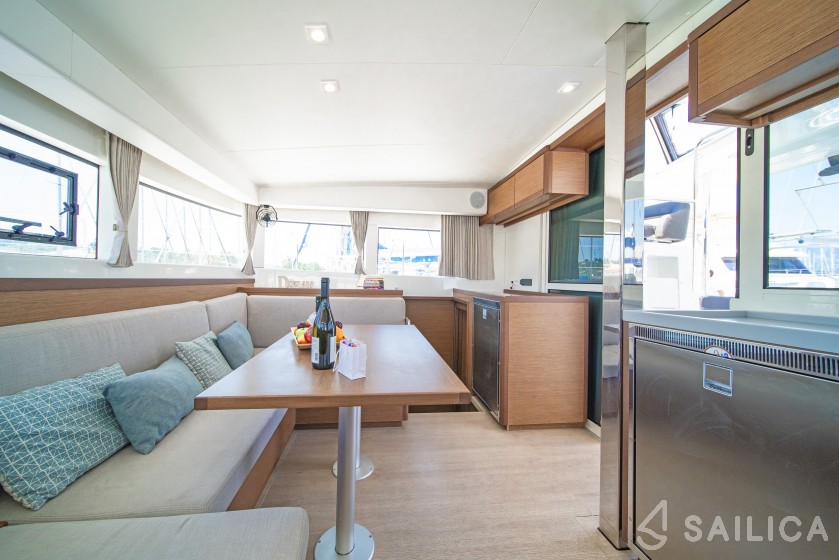 Lagoon 40 - Yacht Charter Sailica