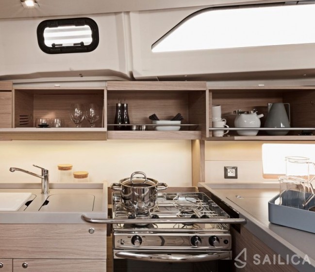 Oceanis 46.1 - Yacht Charter Sailica