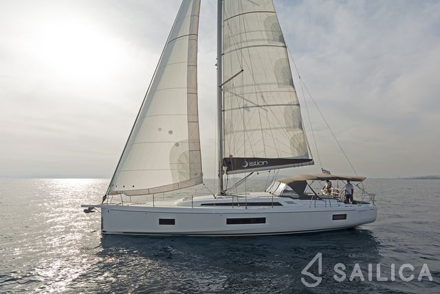 Oceanis 51.1 - Yacht Charter Sailica