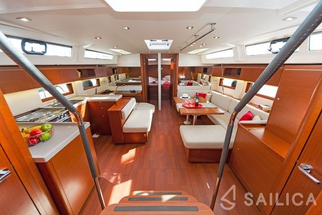Oceanis 51.1 - Yacht Charter Sailica