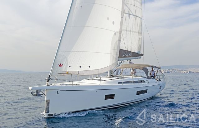 Oceanis 51.1 - Yacht Charter Sailica