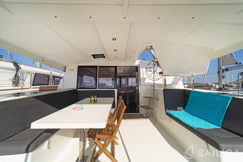 Lucia 40 - Yacht Charter Sailica
