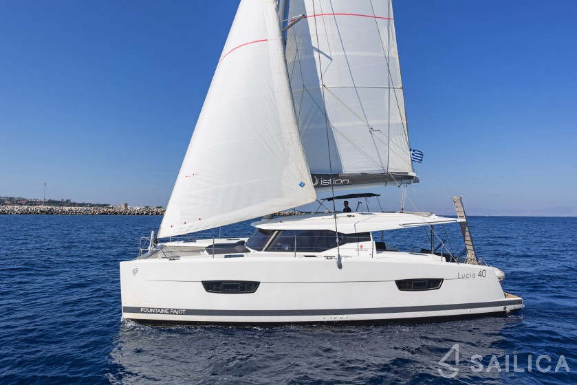 Lucia 40 - Yacht Charter Sailica